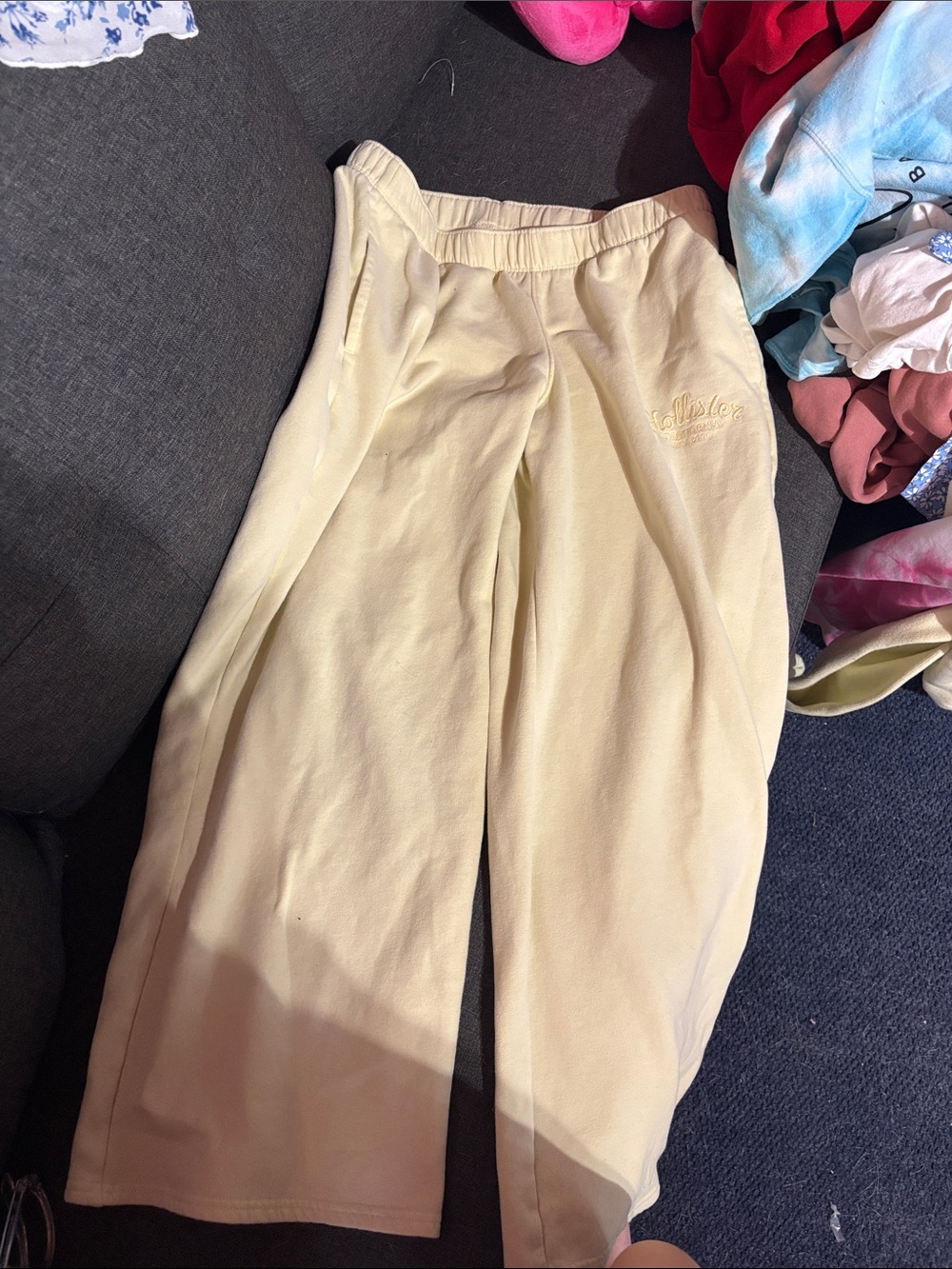 Hollister Wide-Leg Sweatpants in Light Cream